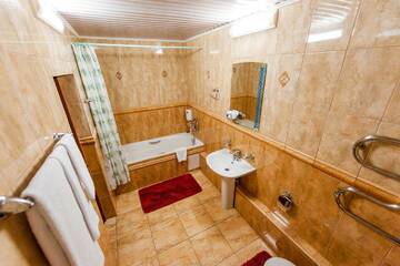 Фото номера Номер стандарт семейный Гостиница  Bed and Breakfast  г. Курск 8