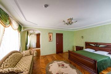 Фото номера Номер стандарт семейный Гостиница  Bed and Breakfast  г. Курск 4
