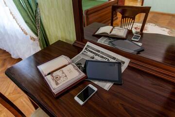 Фото номера Номер стандарт семейный Гостиница  Bed and Breakfast  г. Курск 7